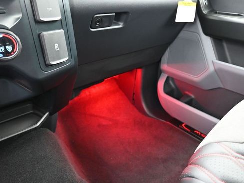 New 2025 Ford F150 XL w/ Equipment Group 103A High image 22