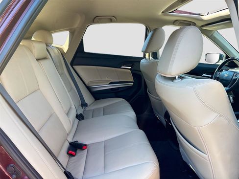 Used 2013 Honda Crosstour EX-L image 30