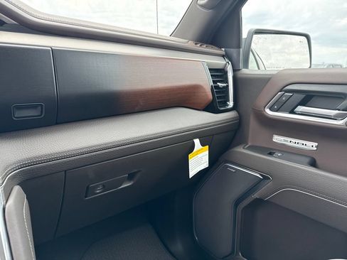 New 2026 GMC Sierra 1500 Denali AWD/4WD image 25