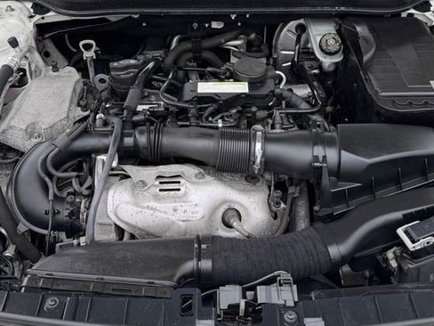 Used 2015 Mercedes-Benz GLA 250 4MATIC image 29