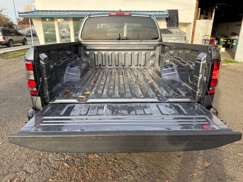 Used 2022 Nissan Frontier S image 23