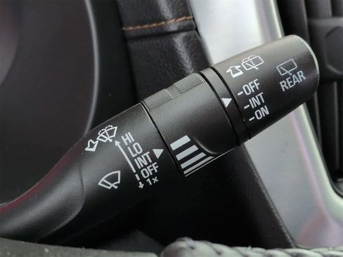 Used 2020 GMC Terrain SLT image 24