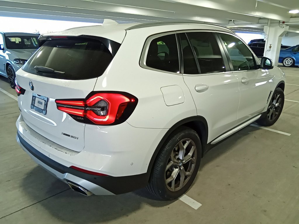 Used 2024 BMW X3 xDrive30i w/ Premium Package AWD/4WD image 5
