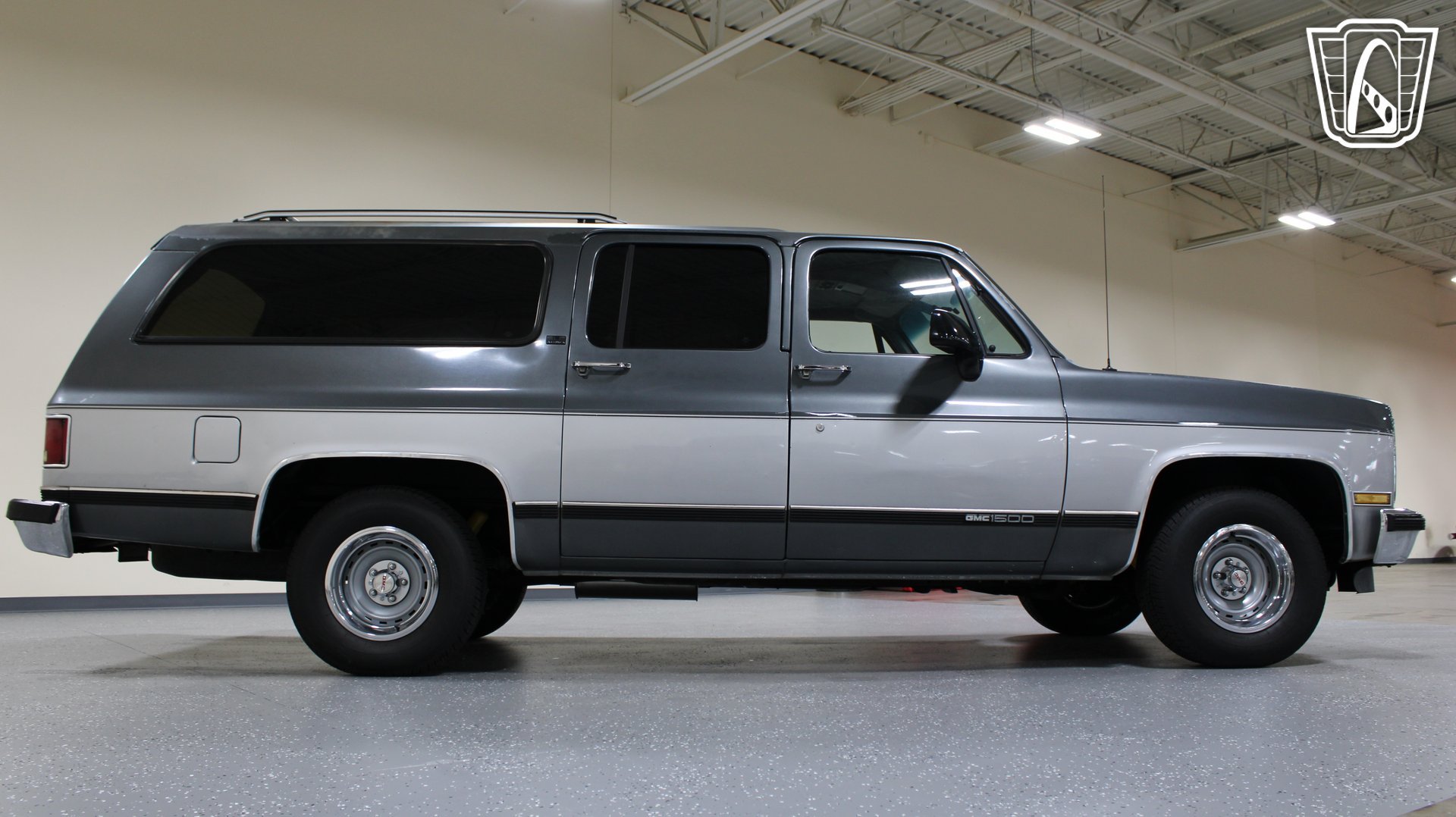 Used 1990 GMC Suburban 2WD image 35