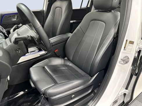 Used 2023 Mercedes-Benz GLB 250 4MATIC image 28