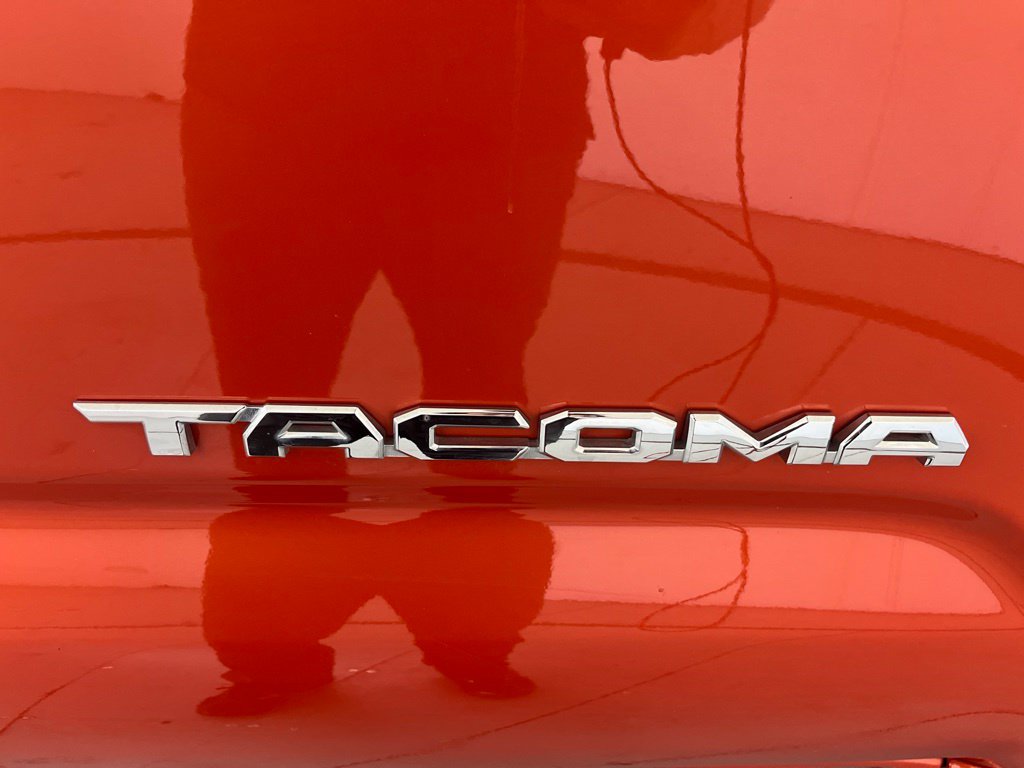 Used 2018 Toyota Tacoma TRD Off-Road AWD/4WD image 52