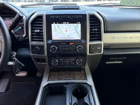 Used 2019 Ford F350 Lariat image 23