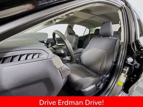 Certified 2025 Toyota Camry LE FWD image 5