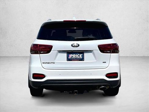 Used 2019 Kia Sorento AWD w/ LX Convenience Package image 4