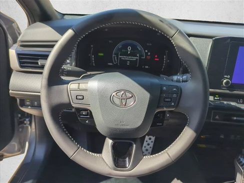 Used 2026 Toyota Camry SE w/ Convenience Package FWD image 16