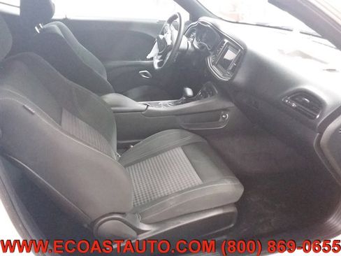 Used 2018 Dodge Challenger SXT w/ Blacktop Package image 10
