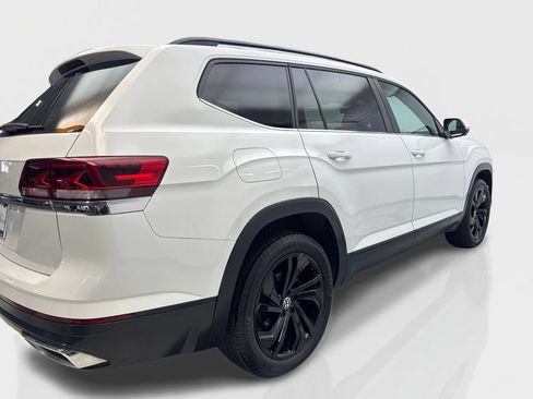 Used 2023 Volkswagen Atlas SE w/ Black Wheel Package FWD image 13