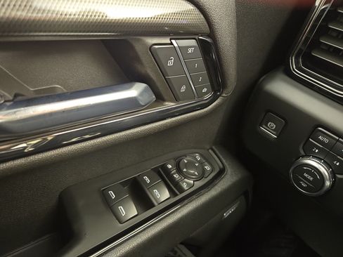 Used 2024 GMC Sierra 2500 AT4 w/ AT4 Premium Plus Package AWD/4WD image 31