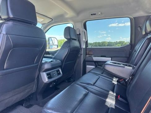 Used 2025 Ford F250 Lariat AWD/4WD image 28
