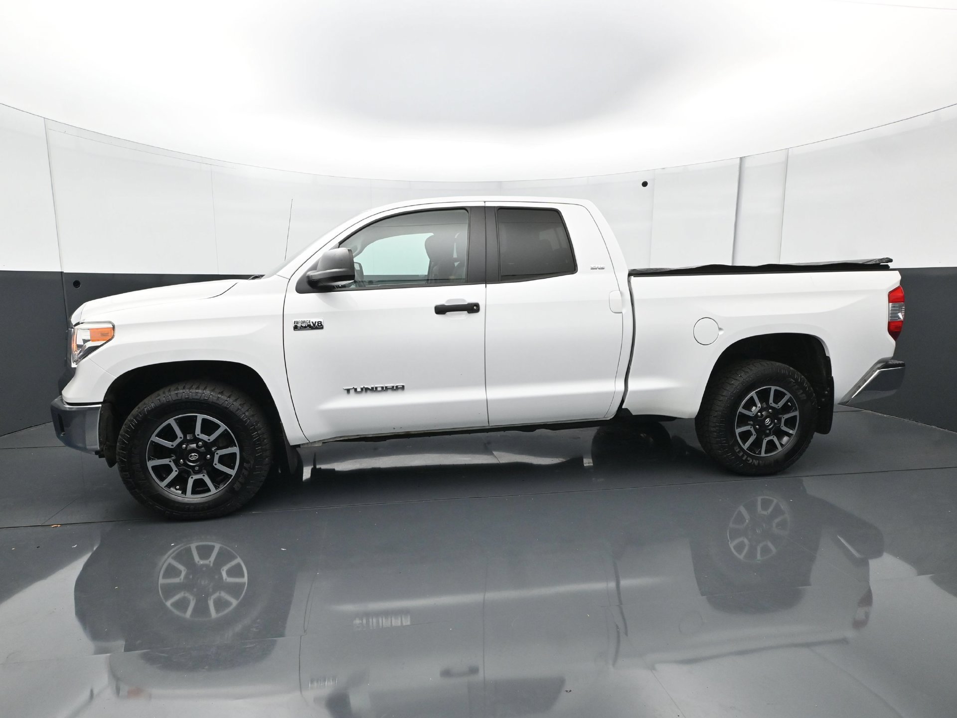 Used 2017 Toyota Tundra SR5 w/ TRD Off Road Package AWD/4WD image 3
