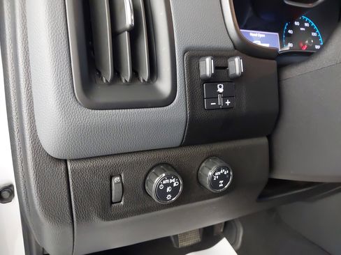 Used 2020 Chevrolet Colorado Z71 image 24