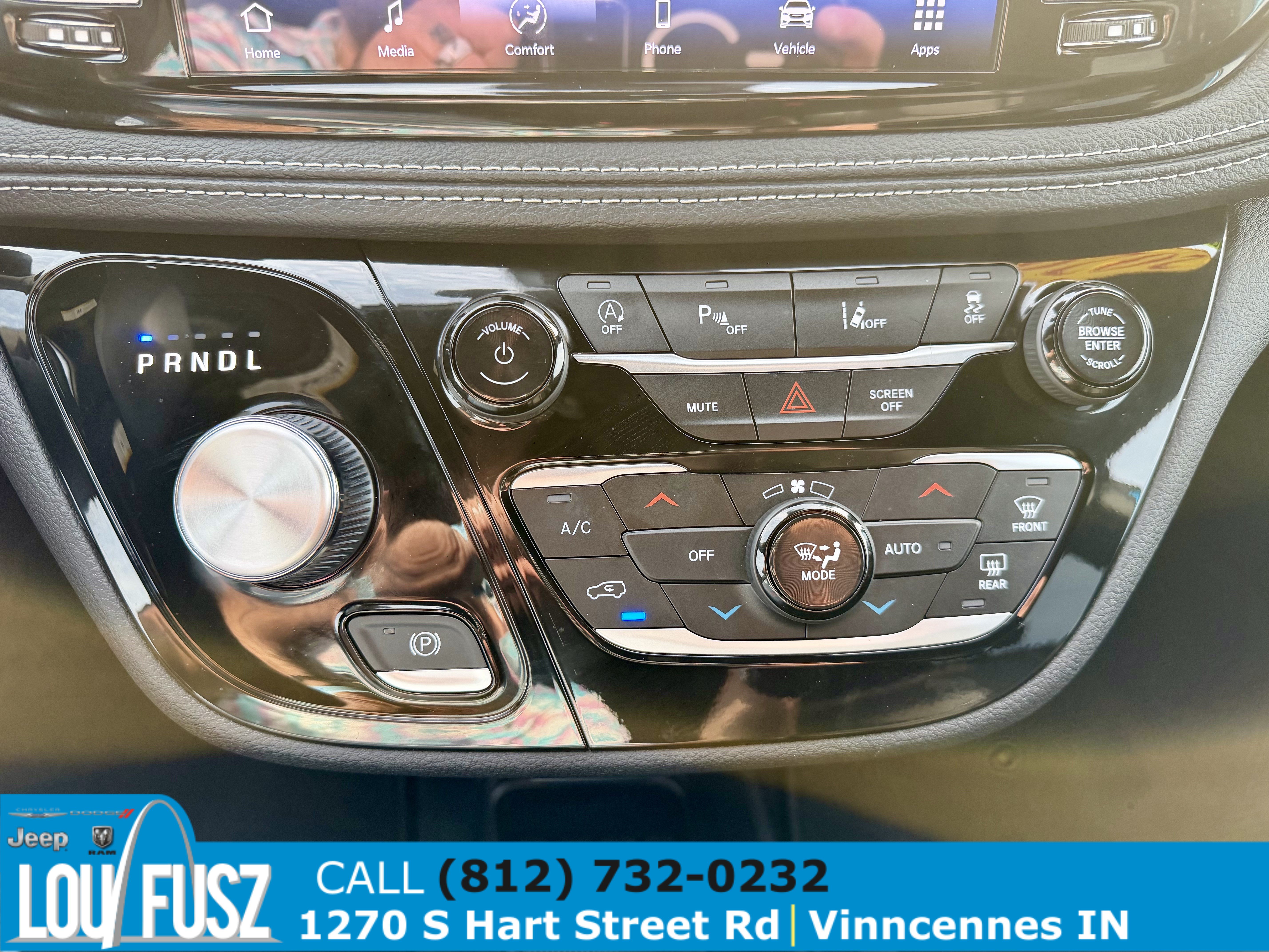 Used 2026 Chrysler Pacifica Select w/ S Appearance Package FWD image 14