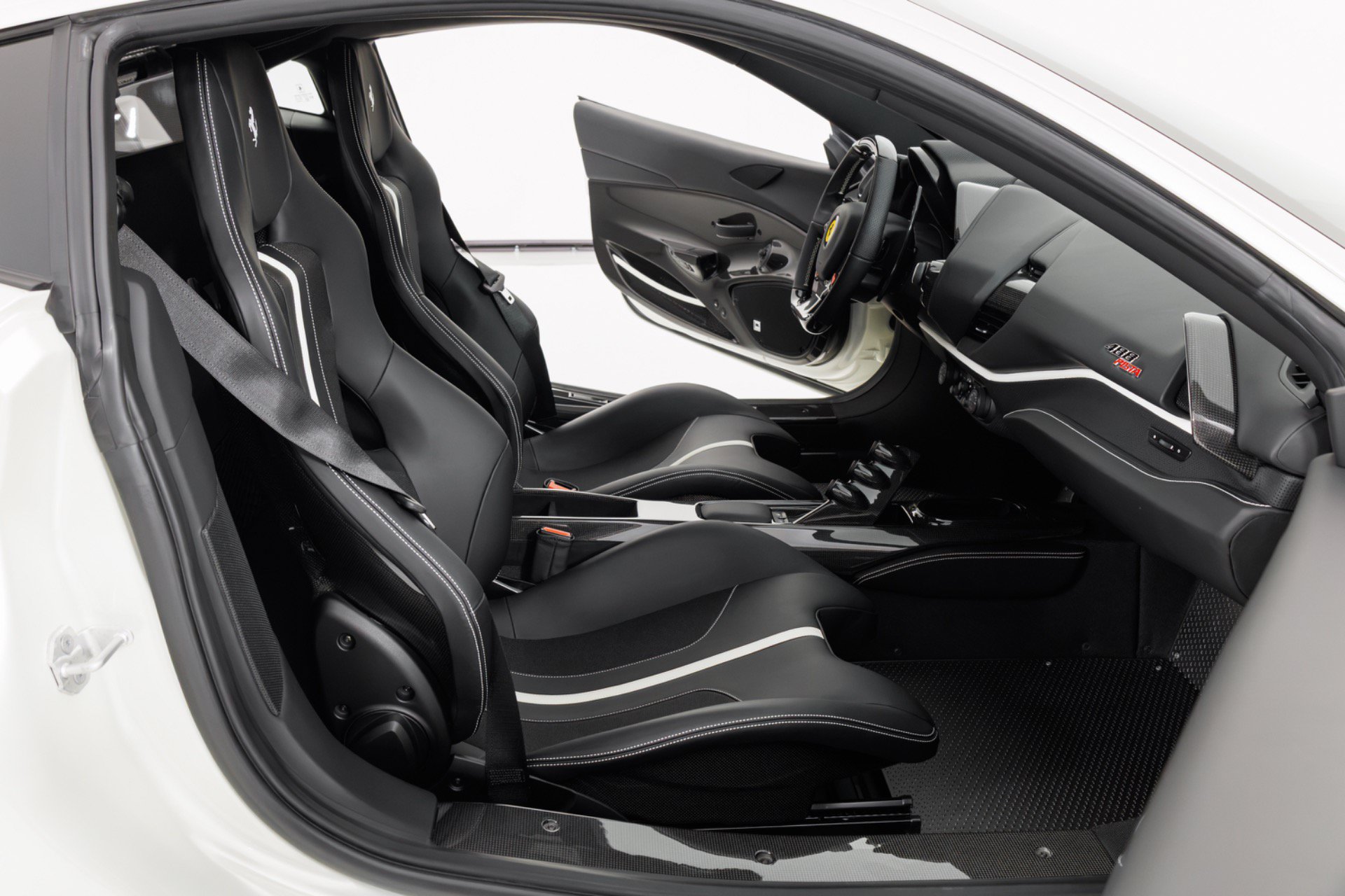 Used 2020 Ferrari 488 Pista Coupe RWD image 37