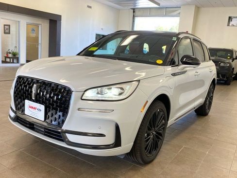 New 2025 Lincoln Corsair Grand Touring w/ Equipment Group 302A image 4