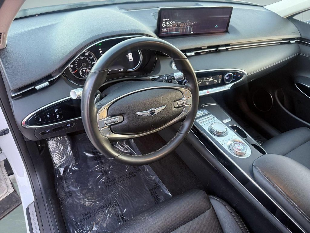 Used 2025 Genesis GV70 2.5T AWD/4WD image 11