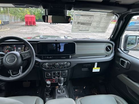 New 2025 Jeep Gladiator Mojave image 21