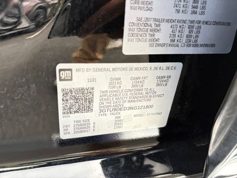 Used 2022 GMC Sierra 1500 SLT w/ SLT Premium Package AWD/4WD image 35