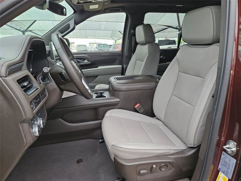Used 2023 GMC Yukon SLT AWD/4WD image 25