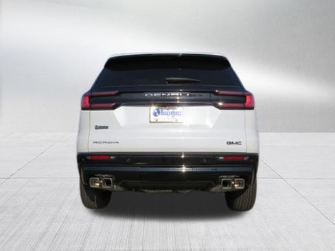 New 2026 GMC Acadia Denali Ultimate w/ LPO, Floor Liner Package image 4