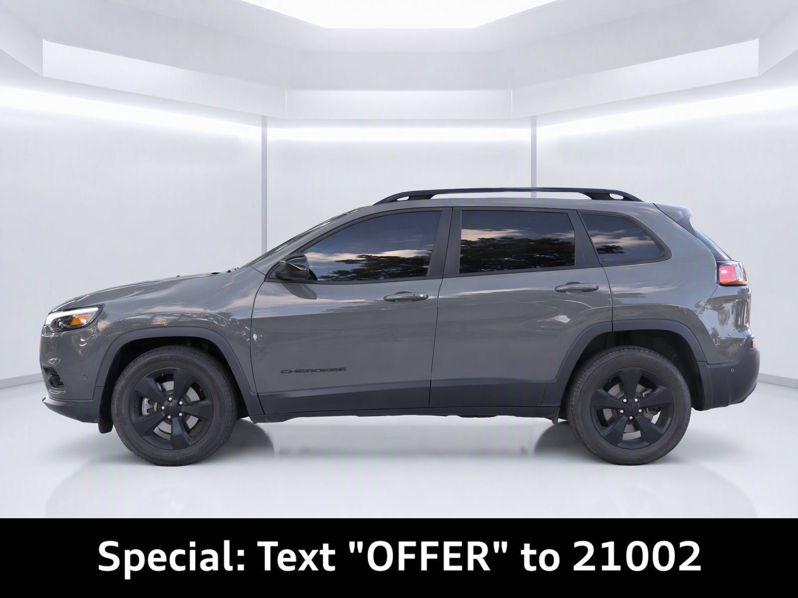 Used 2023 Jeep Cherokee Altitude Lux AWD/4WD image 6