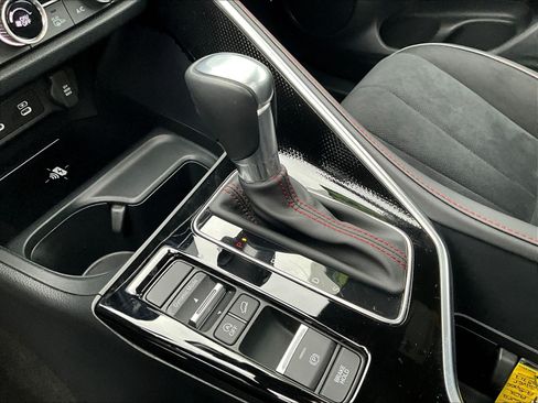 Certified 2025 Acura ADX A-Spec AWD/4WD image 18