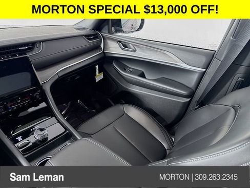 New 2025 Jeep Grand Cherokee L Limited w/ Black Appearance Package image 24