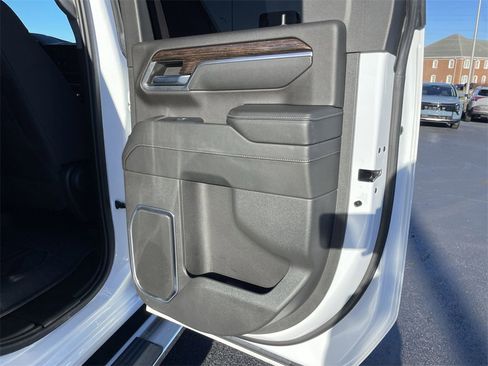 Used 2024 GMC Sierra 2500 SLE w/ SLE Value Package; image 21