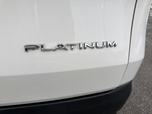 Used 2024 Toyota Grand Highlander Platinum image 9