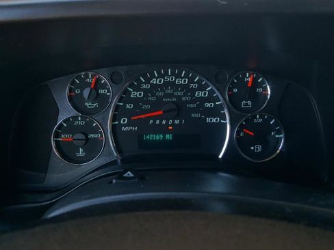 Used 2016 Chevrolet Express 2500 image 17