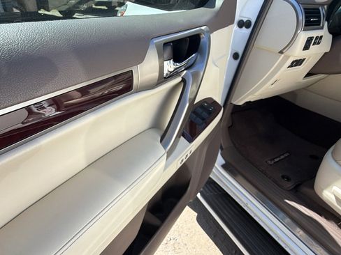 Used 2019 Lexus GX 460 Premium image 15