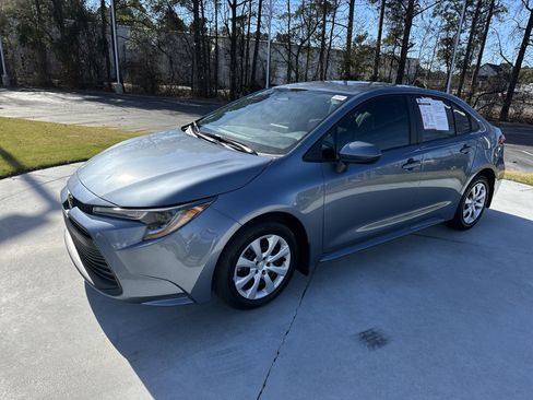 Certified 2025 Toyota Corolla LE image 5