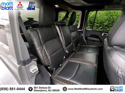 Used 2022 Jeep Wrangler Unlimited Sahara image 27