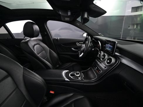 Used 2017 Mercedes-Benz C 300 4MATIC Sedan image 41