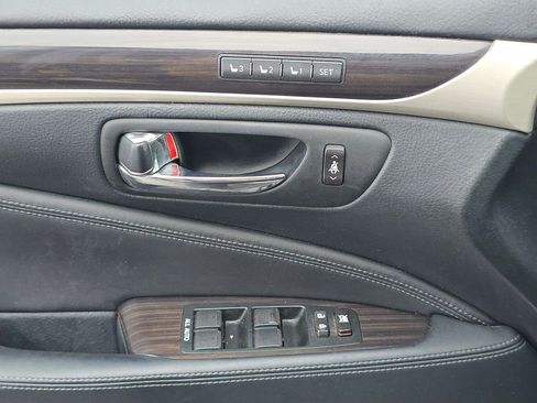 Used 2014 Lexus LS 460 AWD image 18