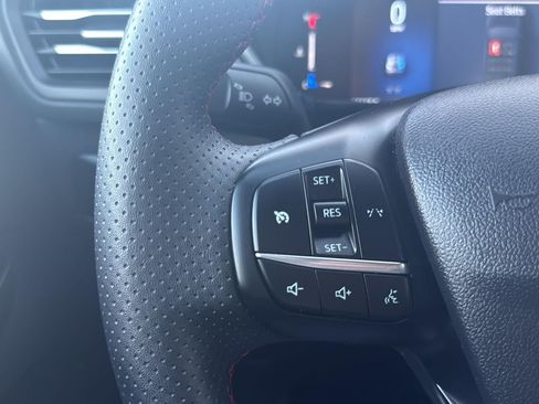 Used 2025 Ford Escape ST-Line AWD/4WD image 5