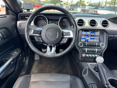 Used 2019 Ford Mustang GT Premium image 33