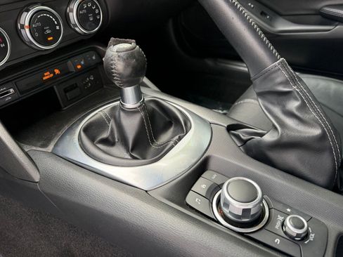 Used 2021 MAZDA MX-5 Miata RF Grand Touring image 17