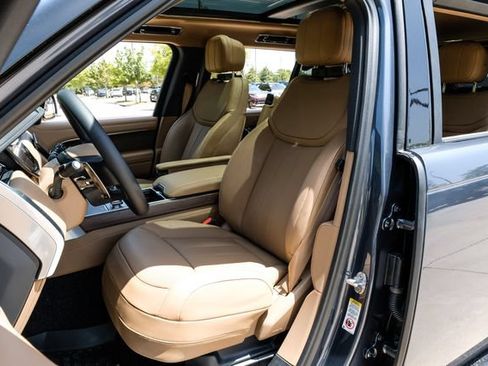 New 2026 Land Rover Range Rover Long Wheelbase SE AWD/4WD image 43