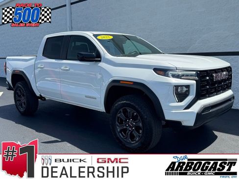 Used 2025 GMC Canyon Elevation AWD/4WD image 1