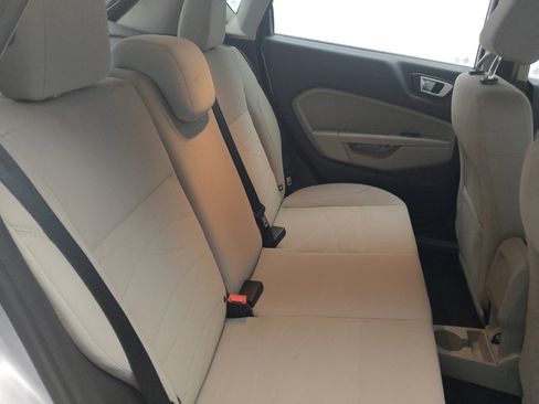 Used 2016 Ford Fiesta SE image 19