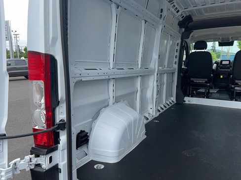 New 2026 RAM ProMaster 2500 w/ Upfitter's Prep Package FWD image 27