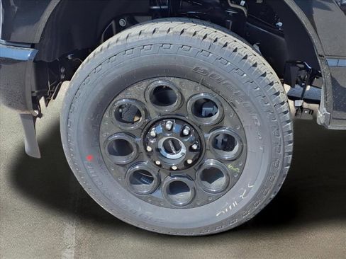 New 2026 Ford F250 Lariat w/ Black Appearance Package image 18