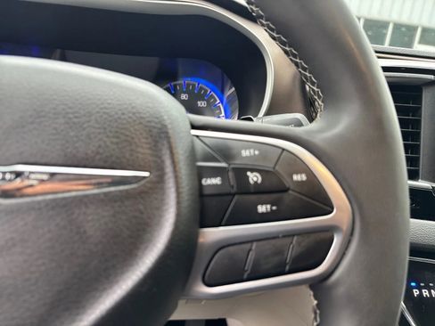 Used 2023 Chrysler Voyager LX FWD image 16