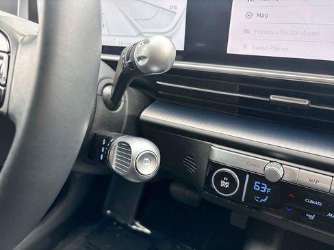 Used 2024 Hyundai Ioniq 6 SE RWD image 17