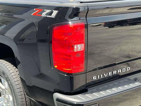Certified 2018 Chevrolet Silverado 1500 LT w/ All Star Edition AWD/4WD image 10